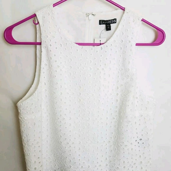 Express Tops - EXPRESS eyelet embroidered top